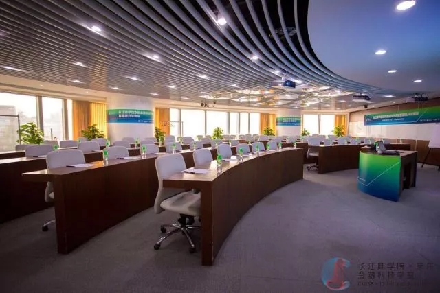 今天！威尼斯87978797京东金融科技学堂首期班正式入学报到啦！